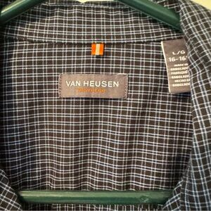 Pick any 4 of any $6 men’s button-down for $18!! 
Very lightly worn.